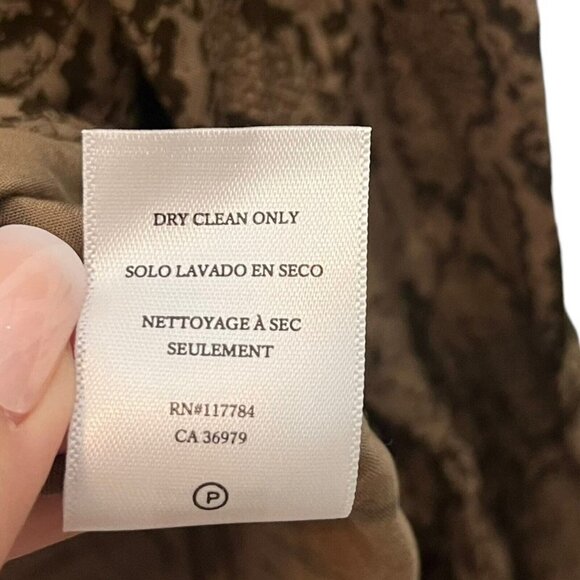 Welcome to my closet! - Picture 6 of 9